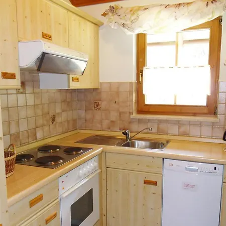 Holiday Village - Dal01041-dyc *